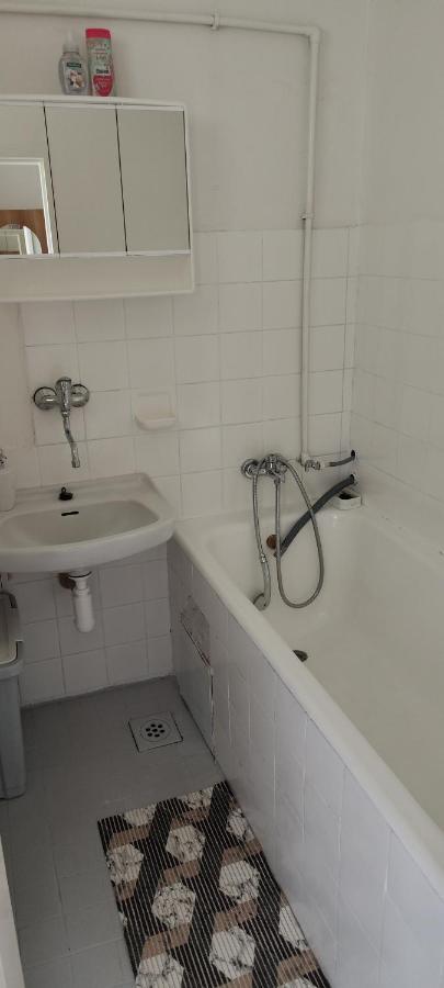 Na Sistote 628 Apartman Valašské Meziříčí Kültér fotó
